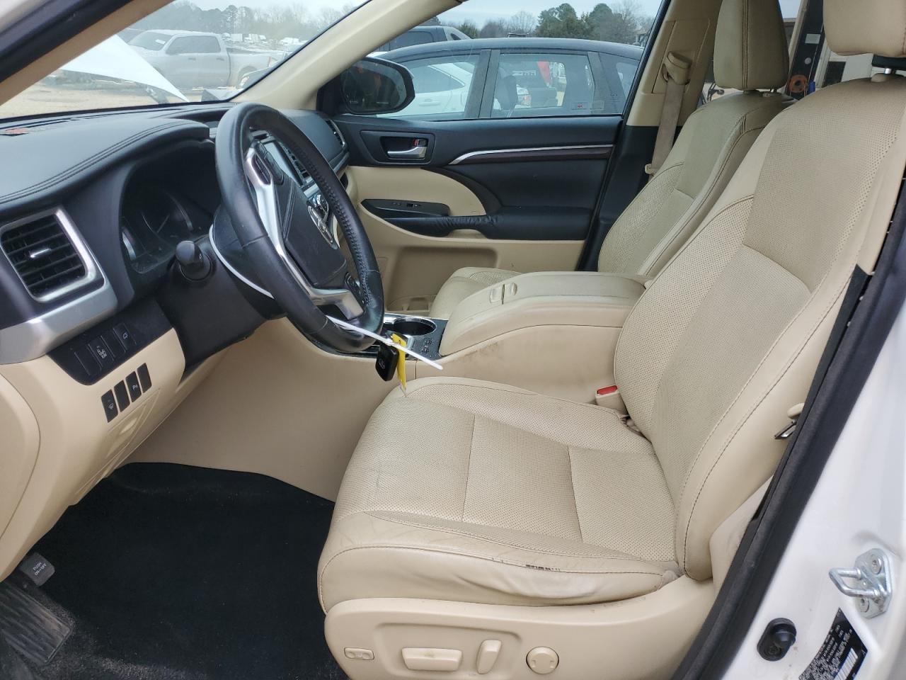 2015 Toyota Highlander - Image 7