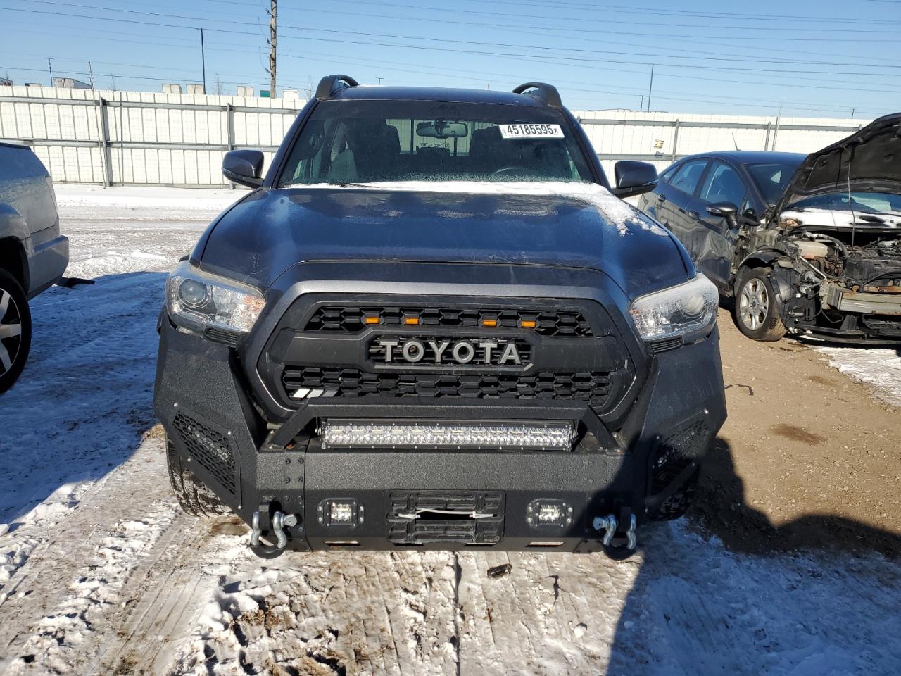 2017 Toyota Tacoma - Image 5