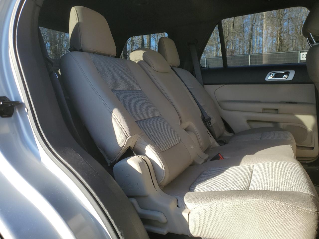 2013 Ford Explorer - Image 11