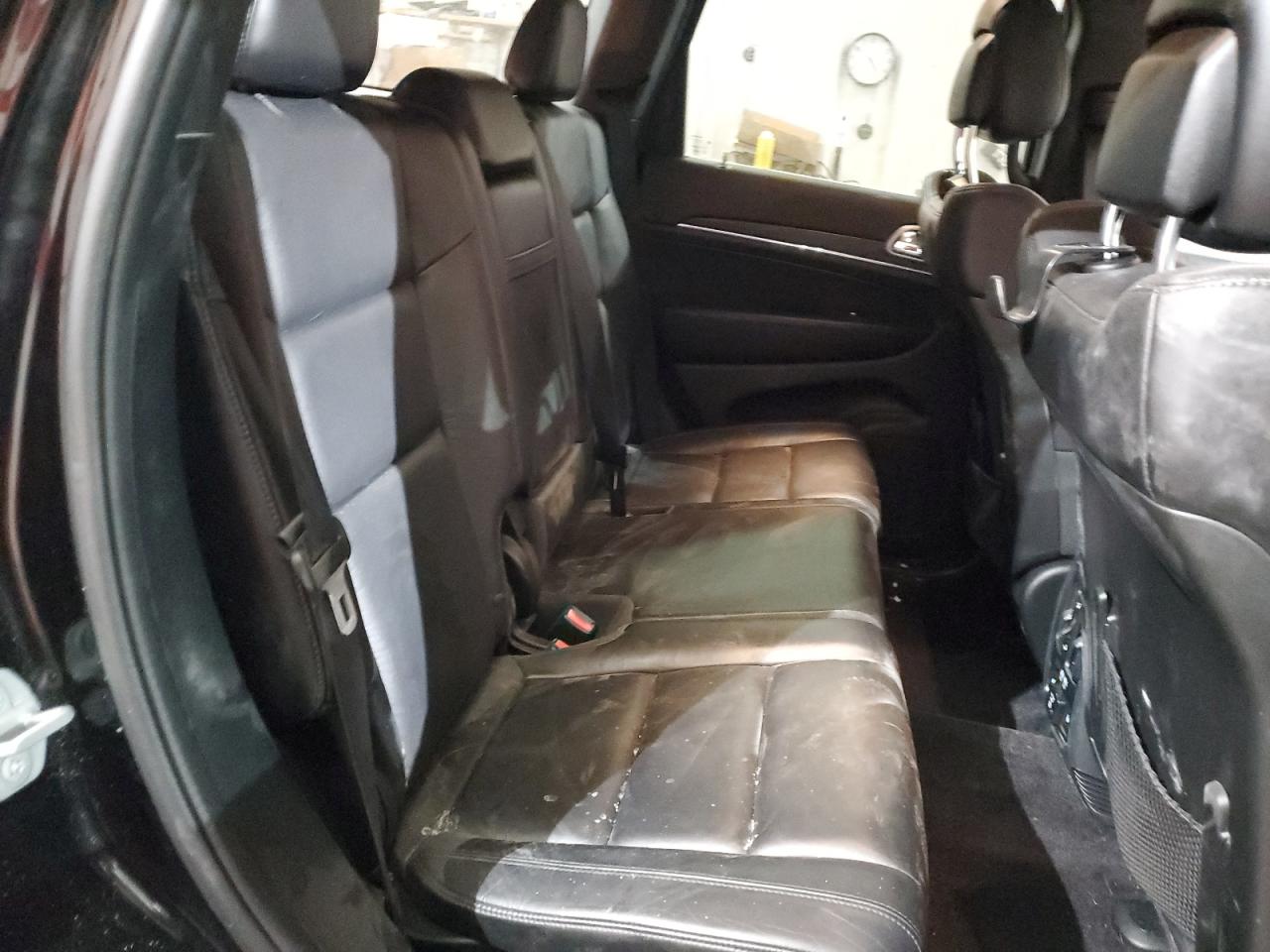 2018 Jeep Grand Cherokee - Image 11
