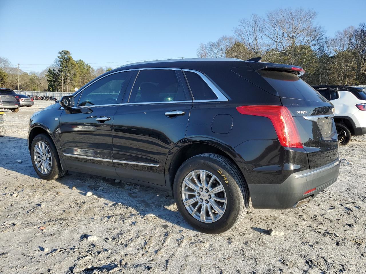 2017 Cadillac XT5 - Image 2