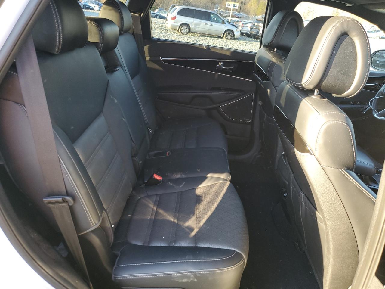 2016 Kia Sorento - Image 11