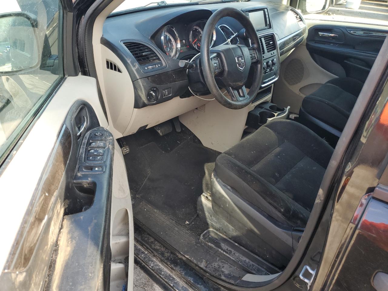 2019 Dodge Caravan - Image 8