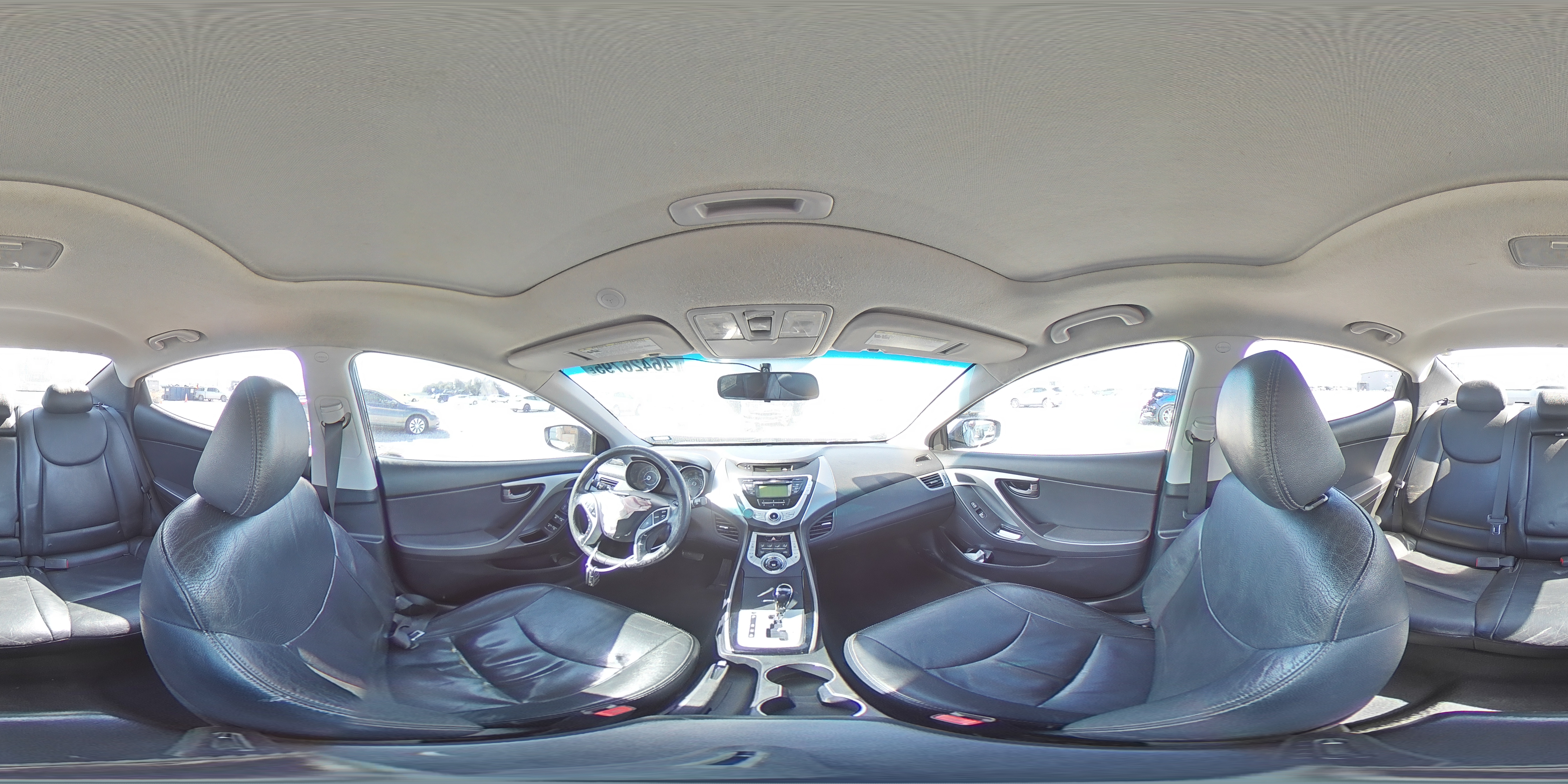 2011 Hyundai Elantra - Image 12