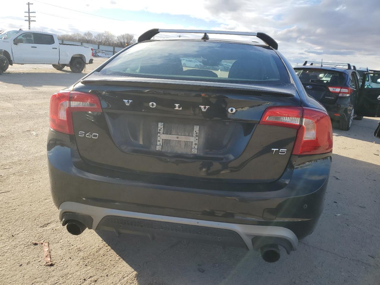 2016 Volvo S60 - Image 6