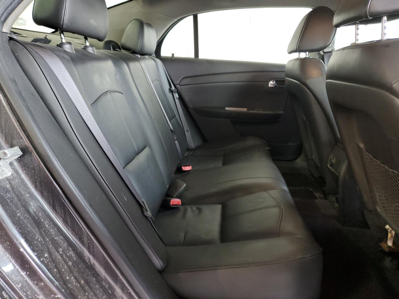 2010 Chevrolet Malibu - Image 10