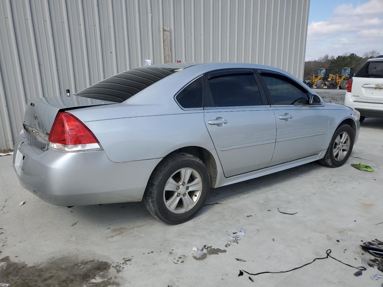 2010 Chevrolet Impala - Image 3