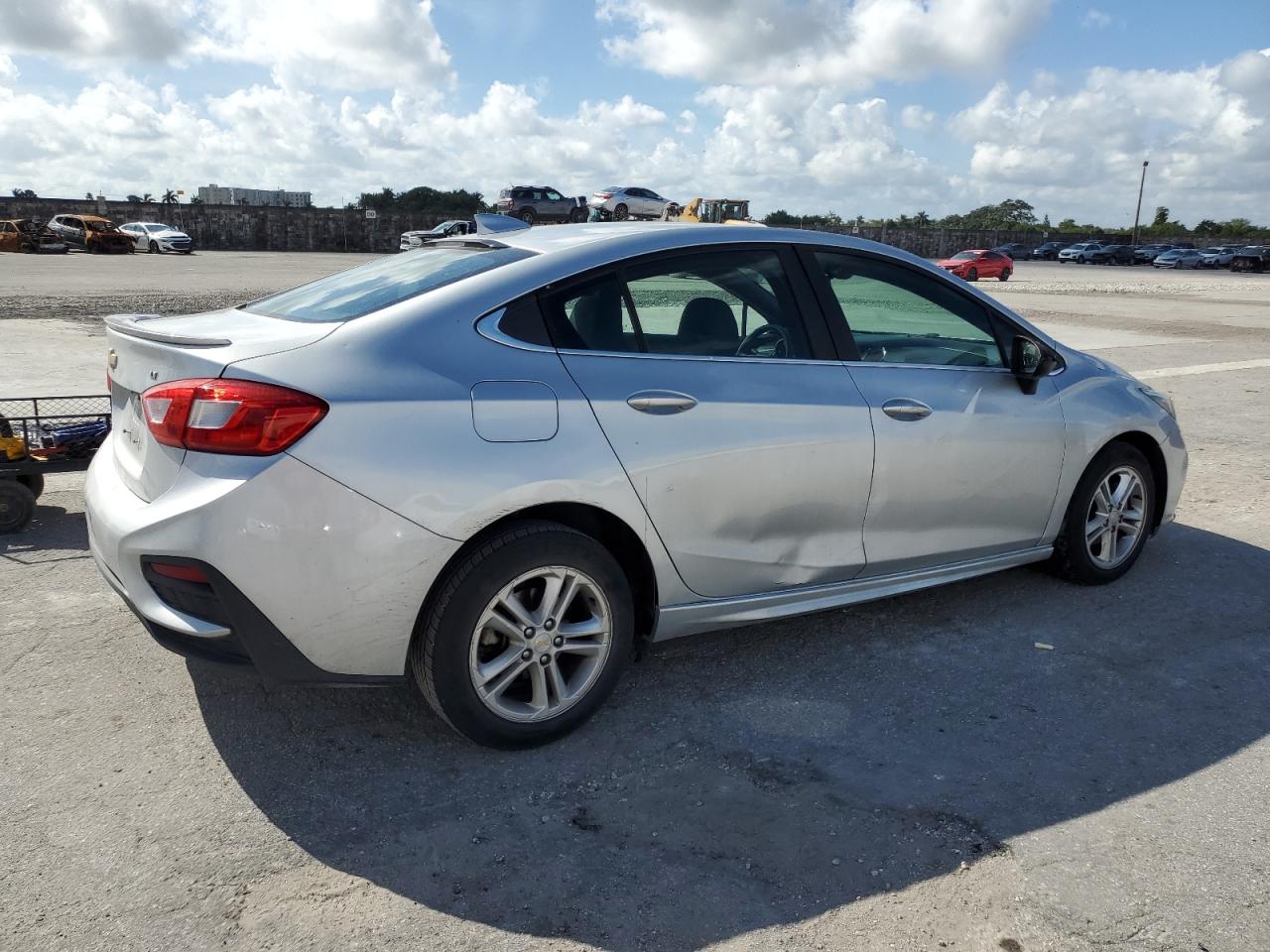 2017 Chevrolet Cruze - Image 3