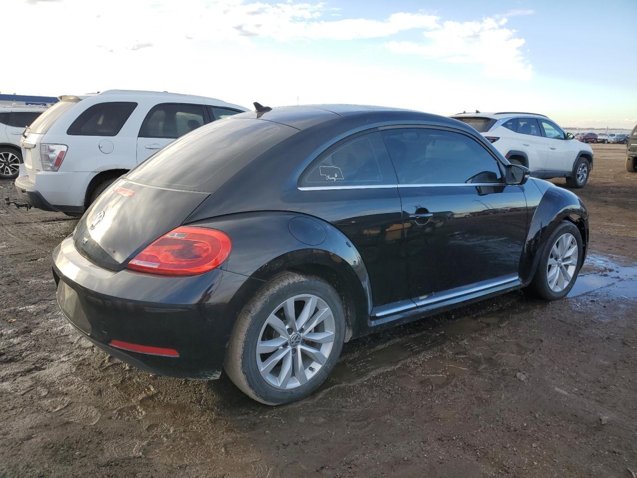 2013 Volkswagen Beetle - Image 3