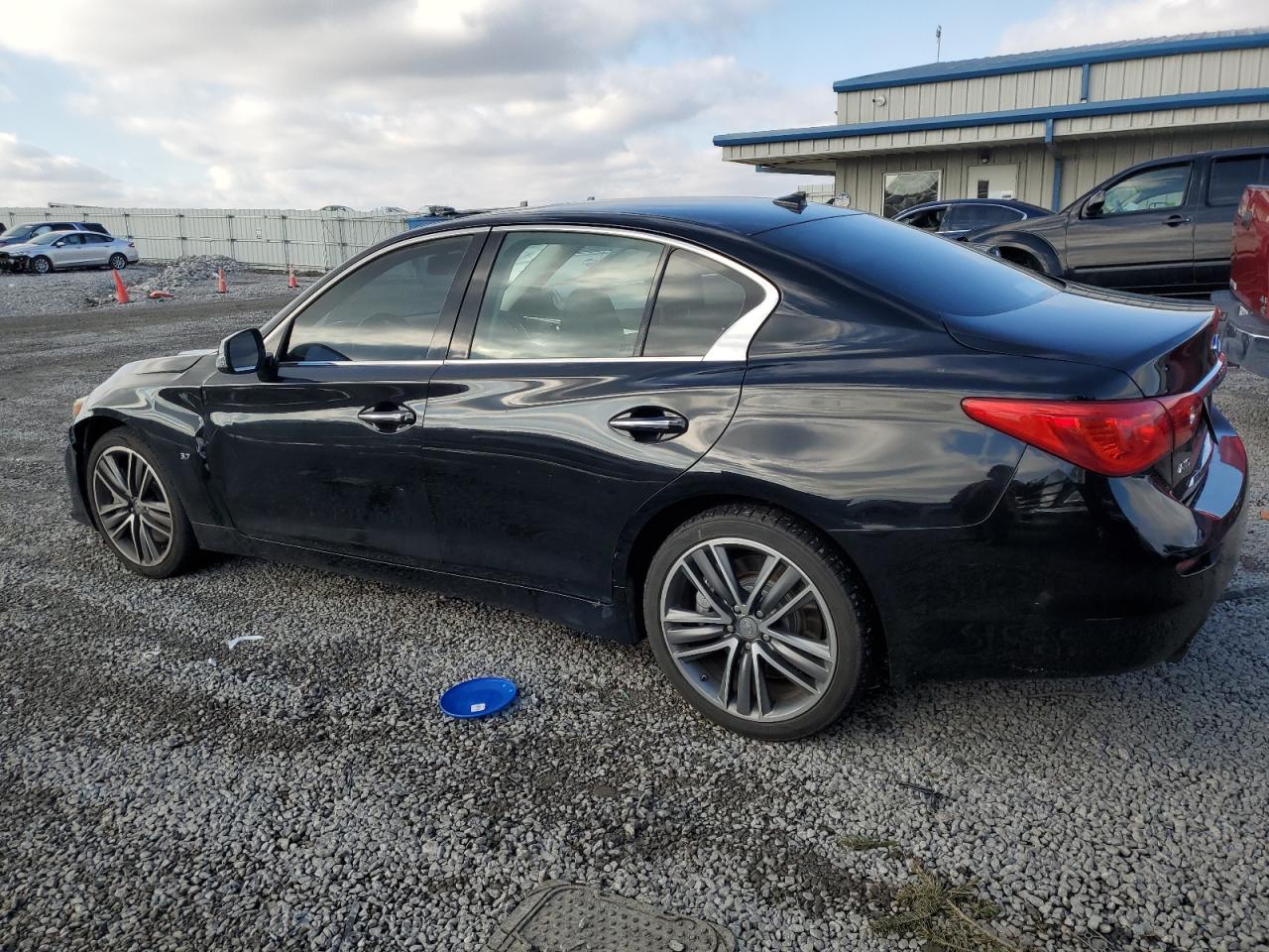 2015 Infiniti Q50 - Image 2