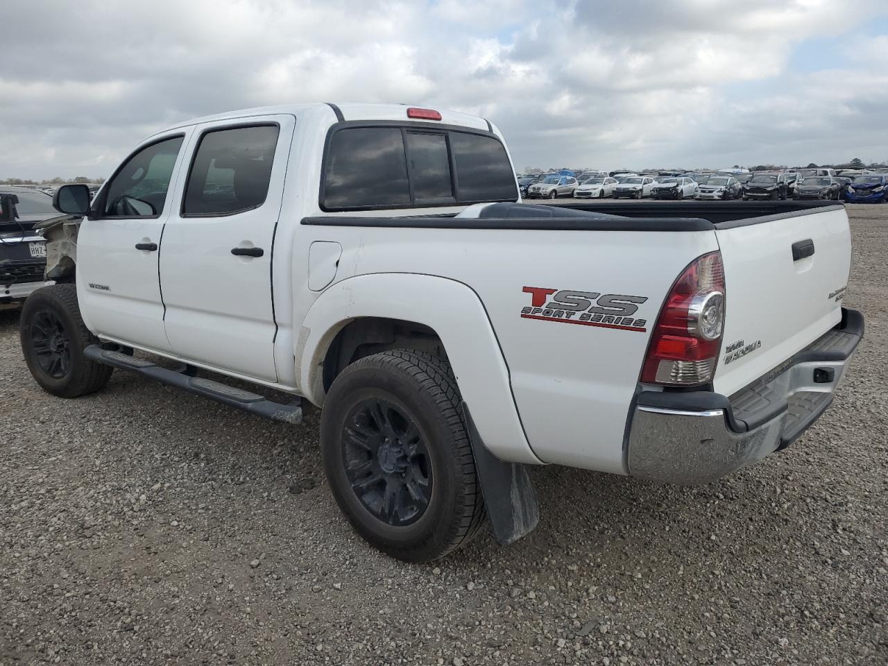 2015 Toyota Tacoma - Image 2