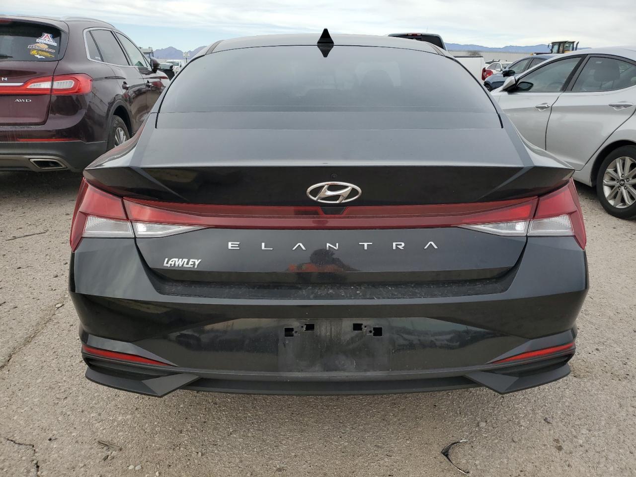 2023 Hyundai Elantra - Image 6