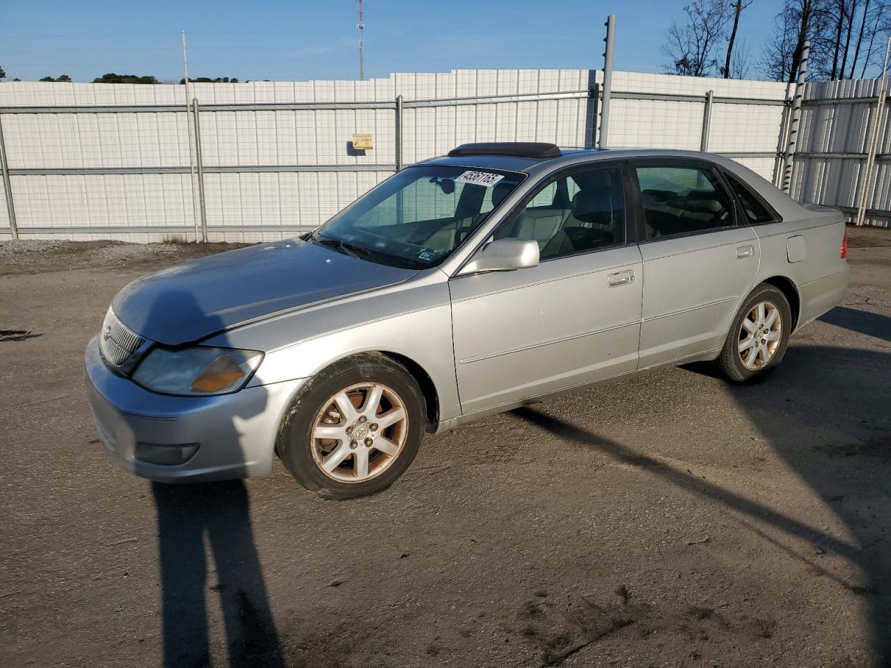 2000 Toyota Avalon Xl for Sale in Dunn, NC - Front End