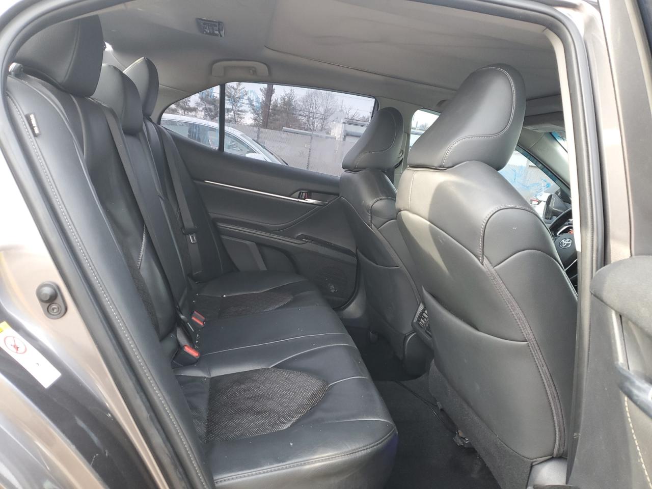 2018 Toyota Camry - Image 10