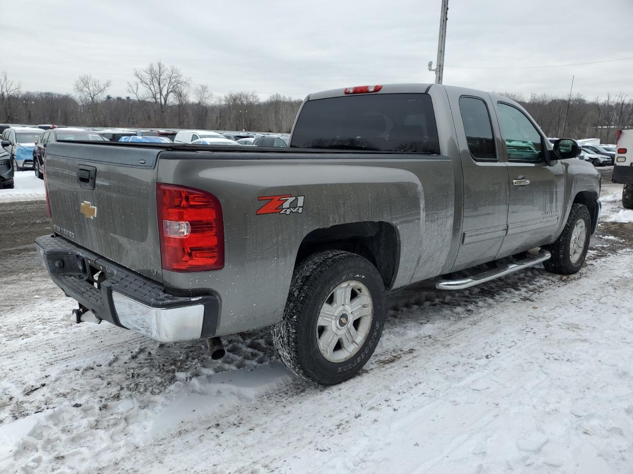 2012 Chevrolet Silverado - Image 3