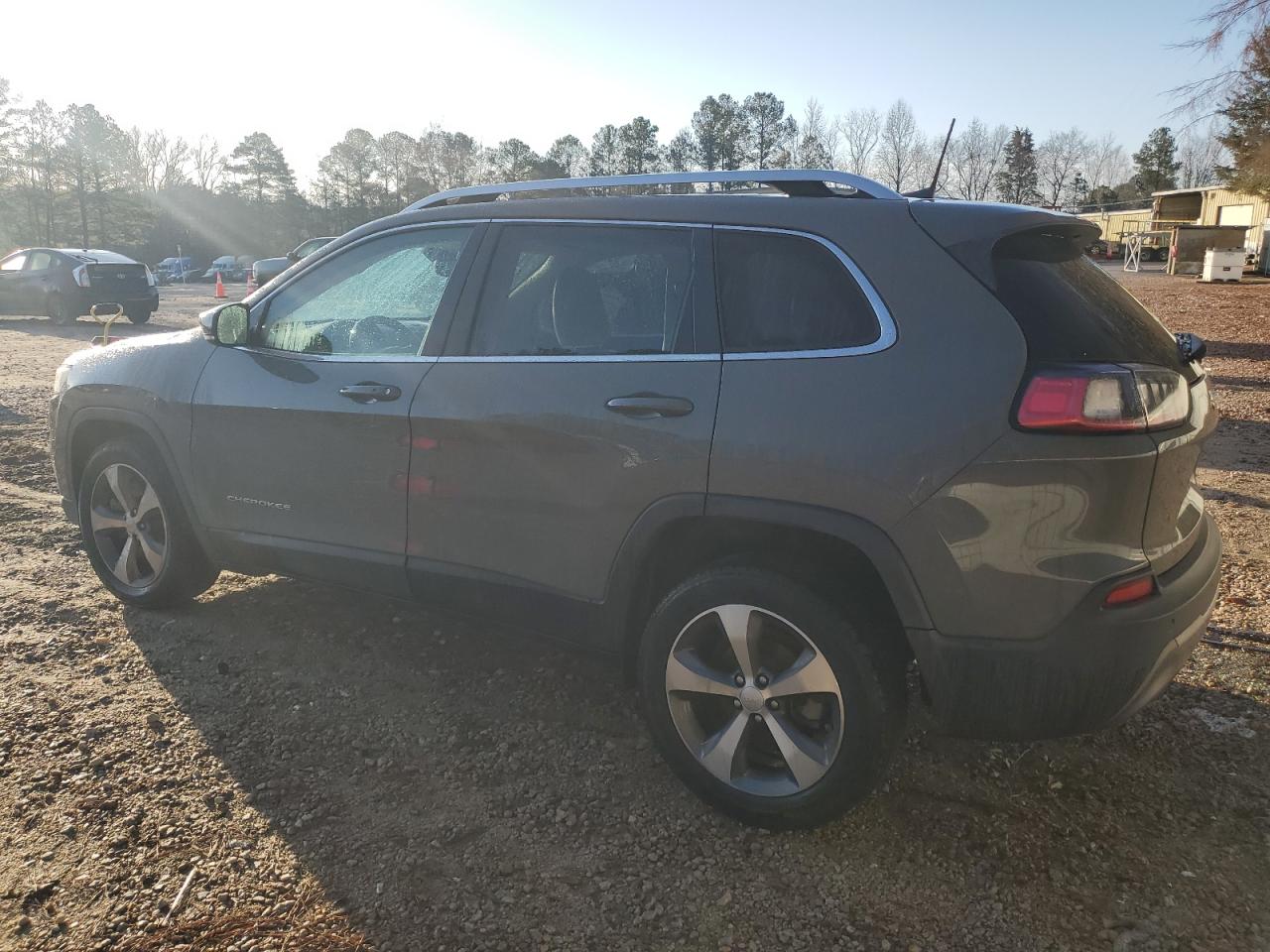2020 Jeep Grand Cherokee - Image 2