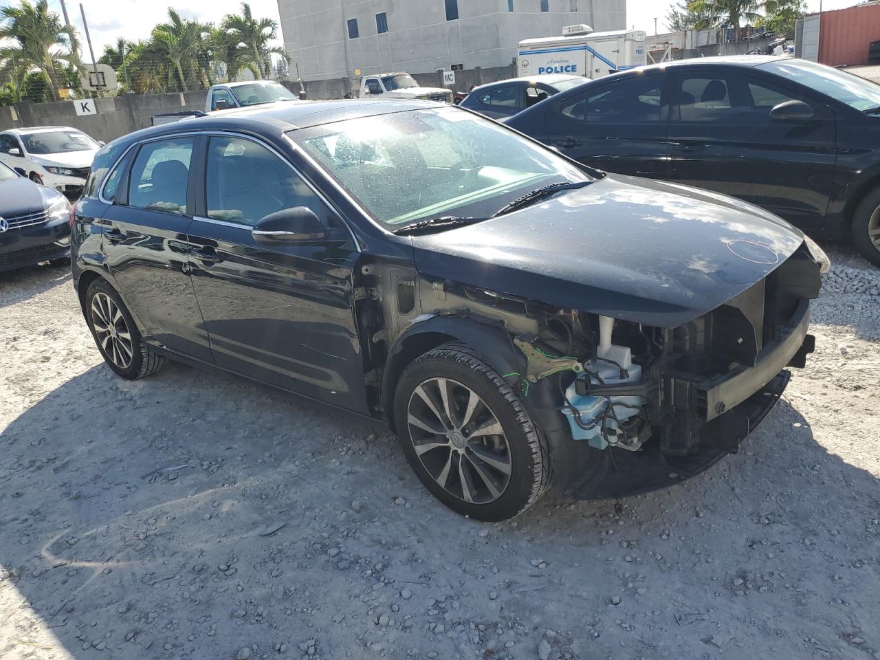 2020 Hyundai Elantra - Image 4