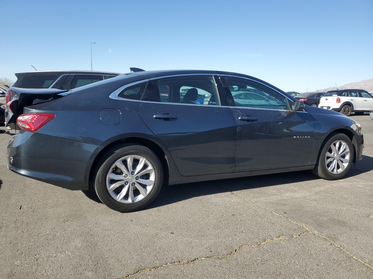 2020 Chevrolet Malibu - Image 3