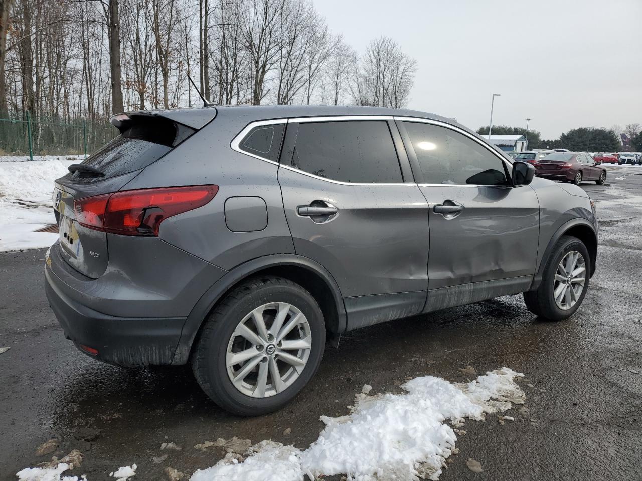 2019 Nissan Rogue - Image 3