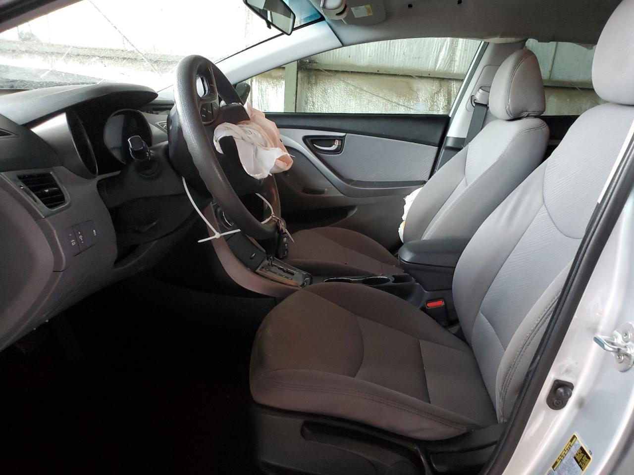 2013 Hyundai Elantra - Image 7