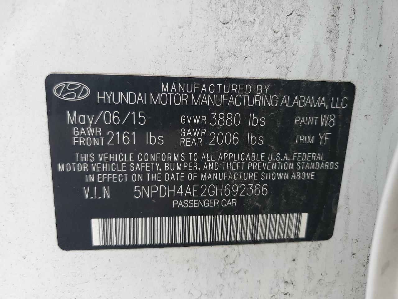 2016 Hyundai Elantra - Image 12