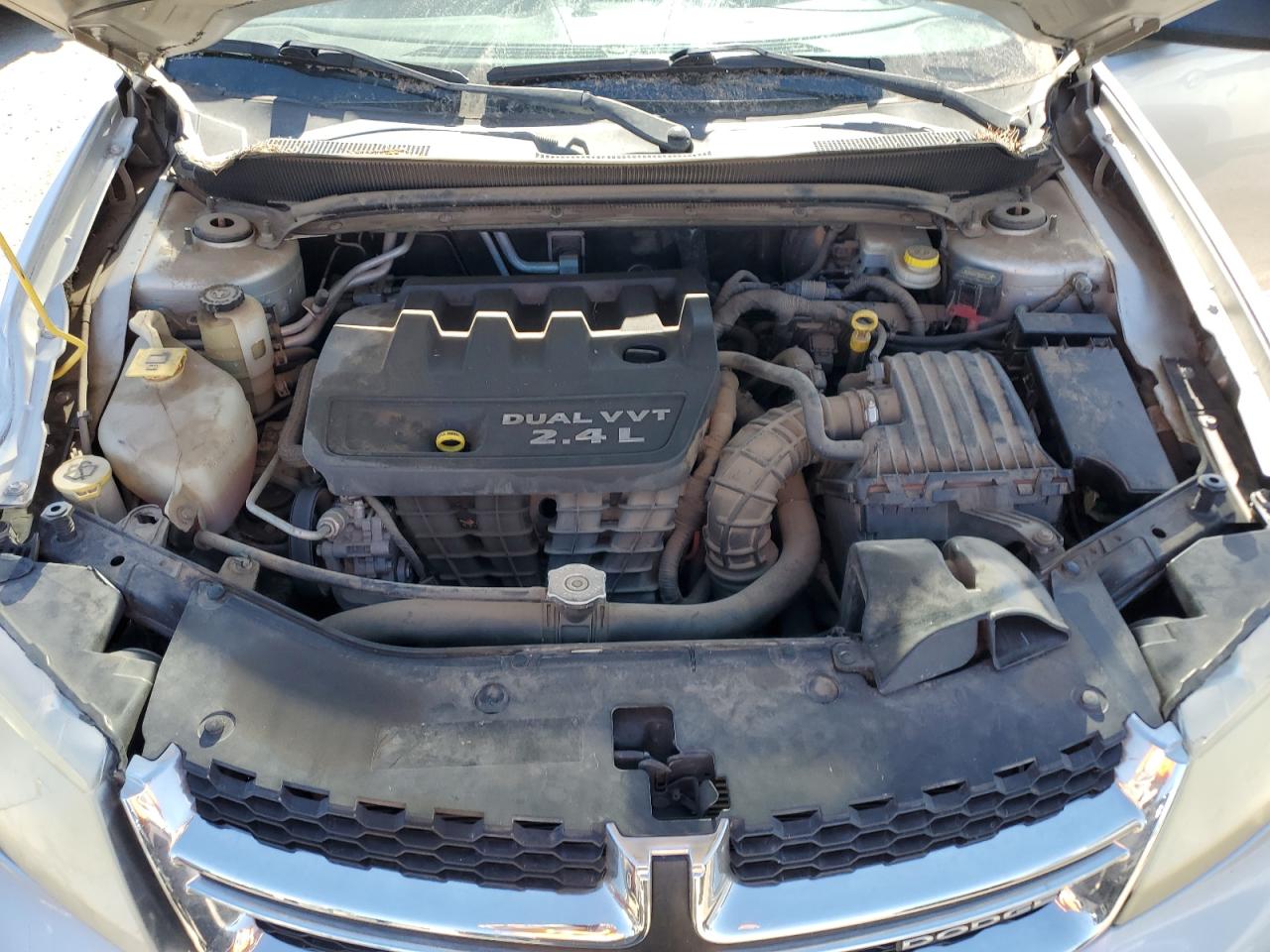 2011 Dodge Avenger - Image 11