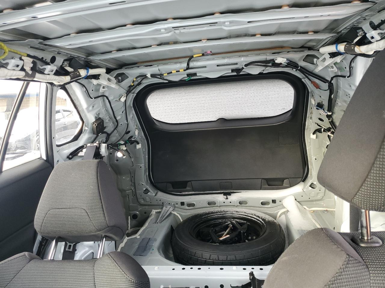 2023 Toyota RAV 4 - Image 10