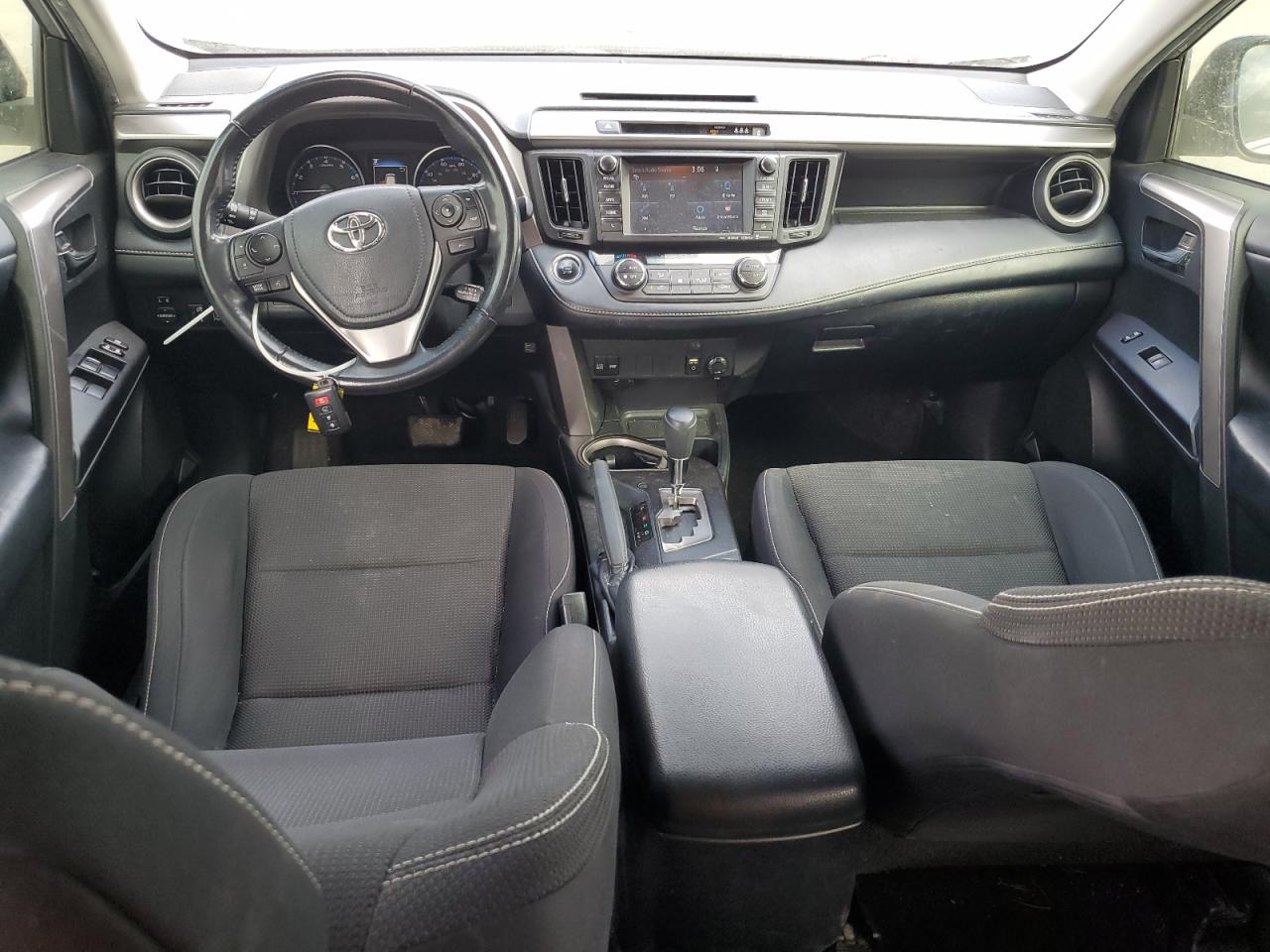 2018 Toyota RAV 4 - Image 8