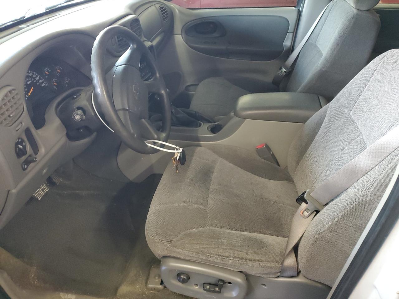 2004 Chevrolet TrailBlazer - Image 7