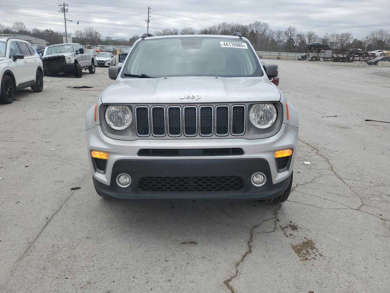 2019 Jeep Renegade - Image 5