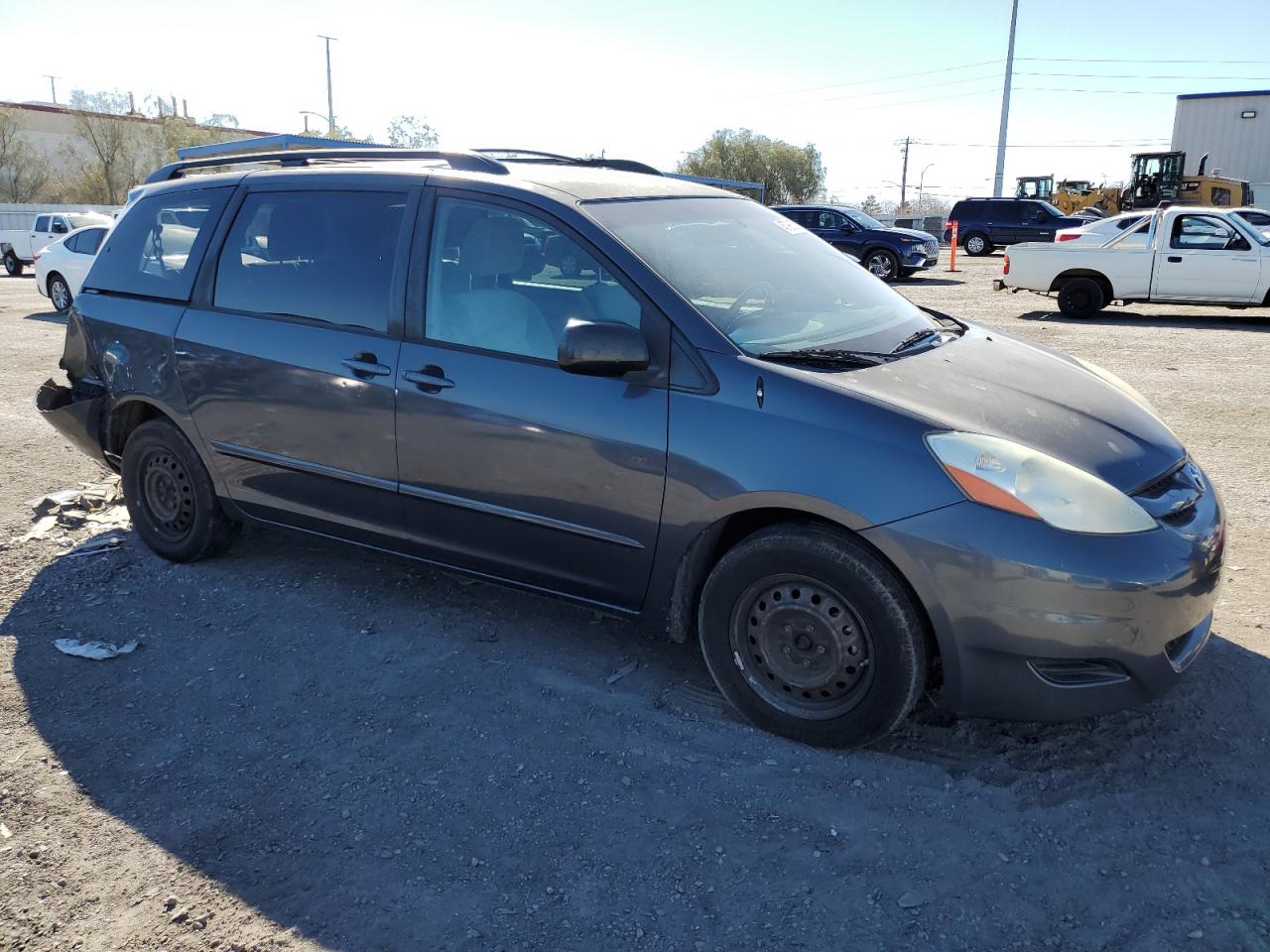 2010 Toyota Sienna - Image 4