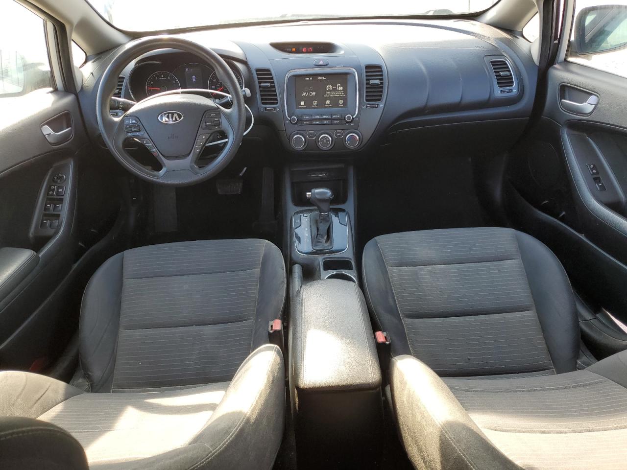 2018 Kia Forte - Image 8