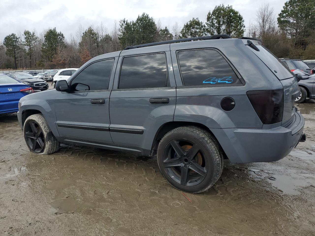 2005 Jeep Grand Cherokee - Image 2