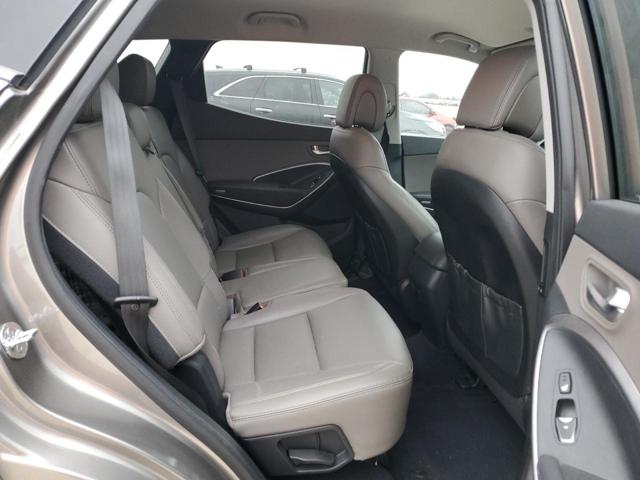 2013 Hyundai Santa Fe - Image 11