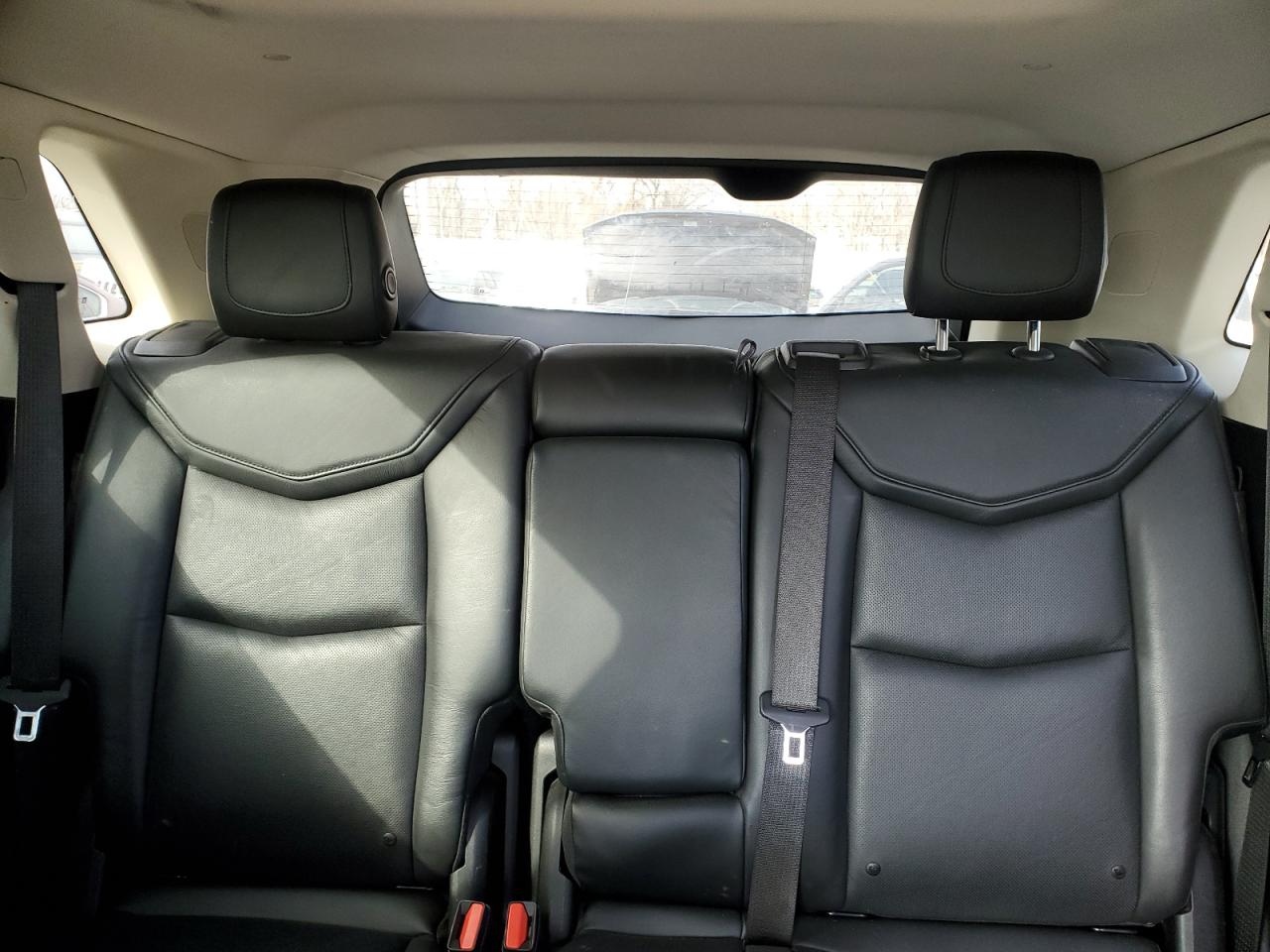 2017 Cadillac XT5 - Image 10