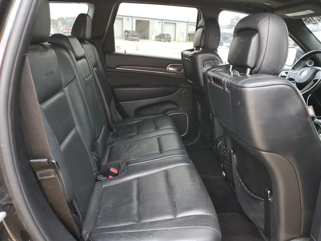 2015 Jeep Grand Cherokee - Image 11