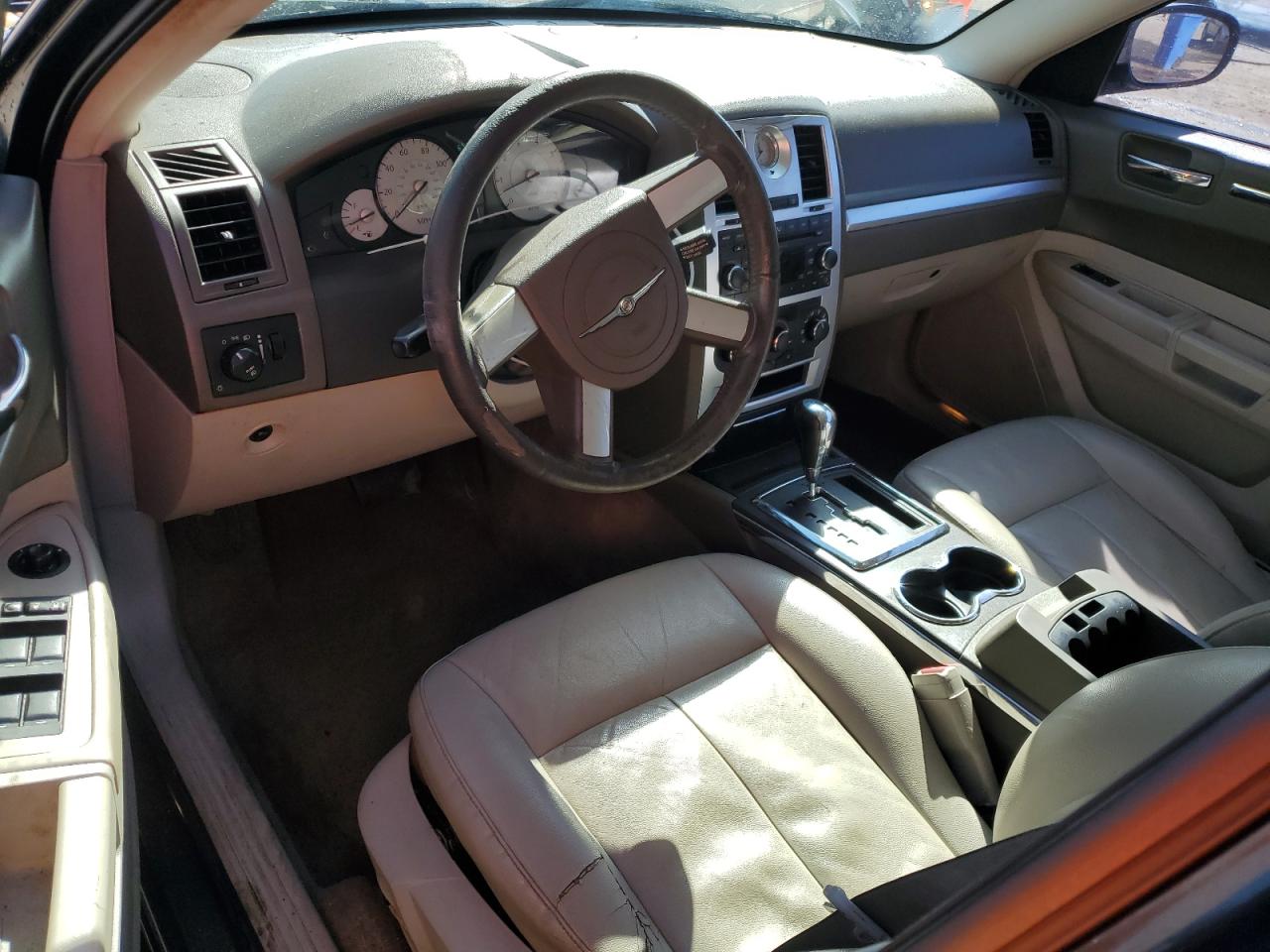 2008 Chrysler 300 - Image 8