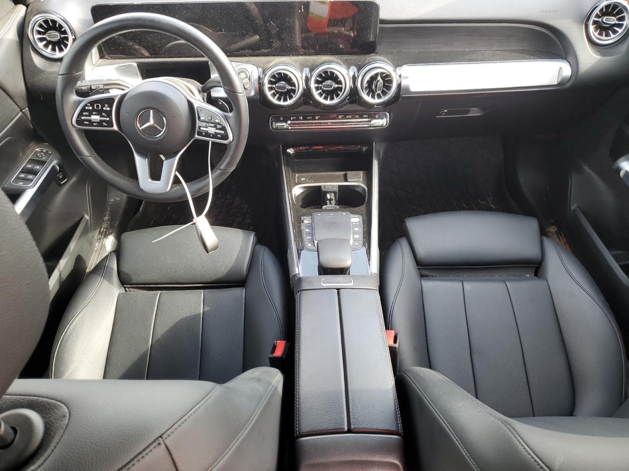 2023 Mercedes-Benz GLB - Image 8