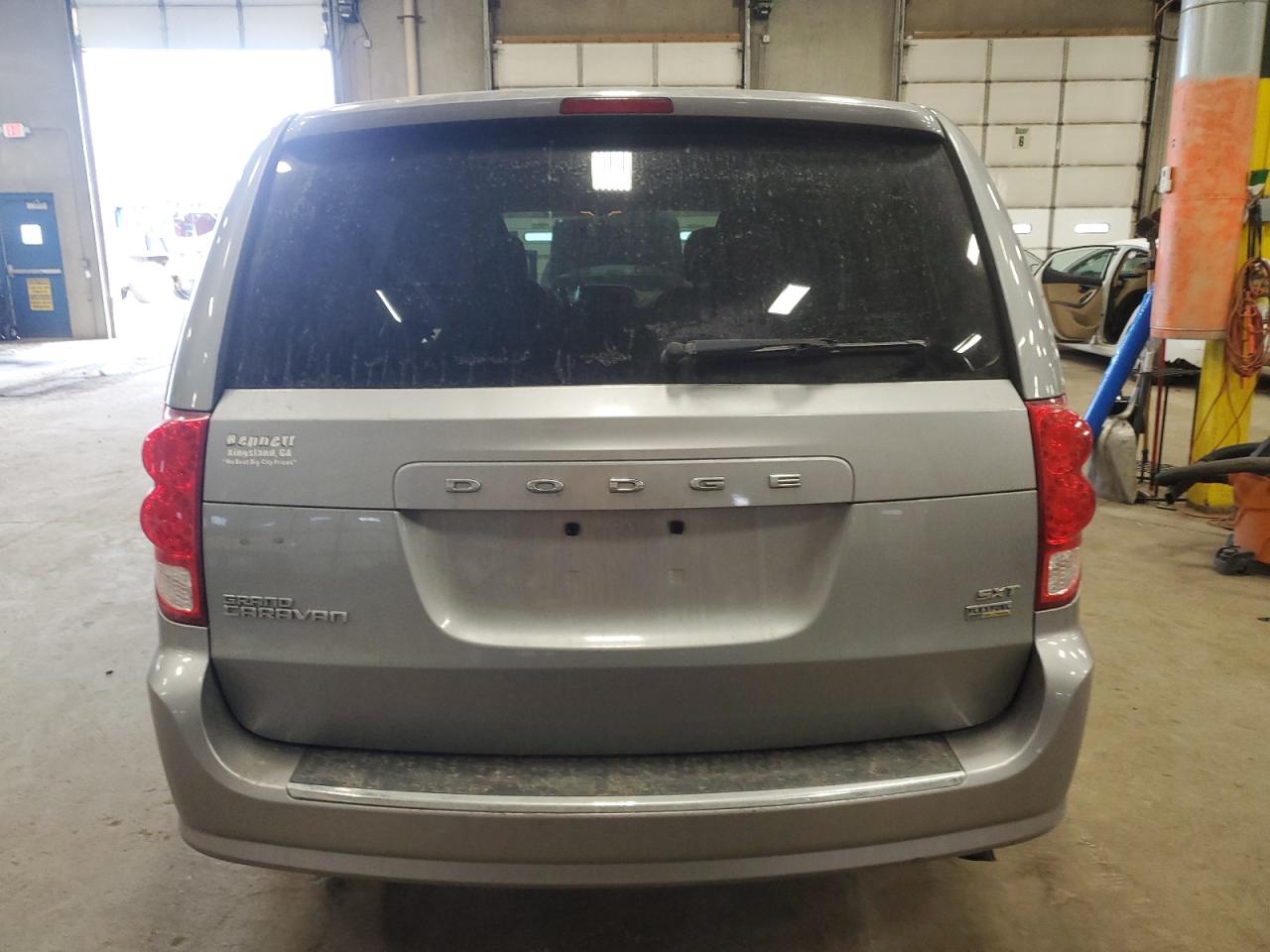 2014 Dodge Caravan - Image 6