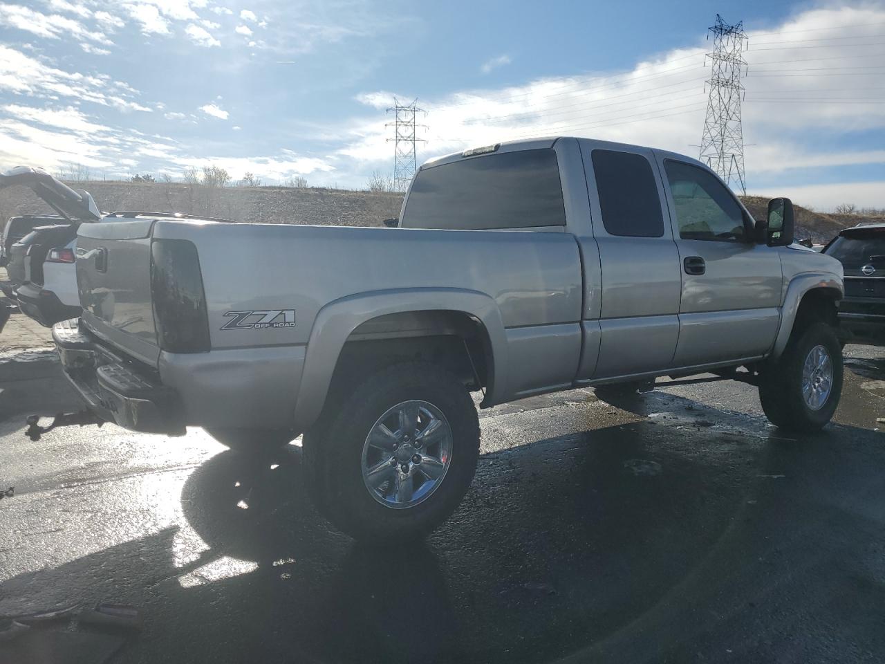 2004 GMC Sierra - Image 3