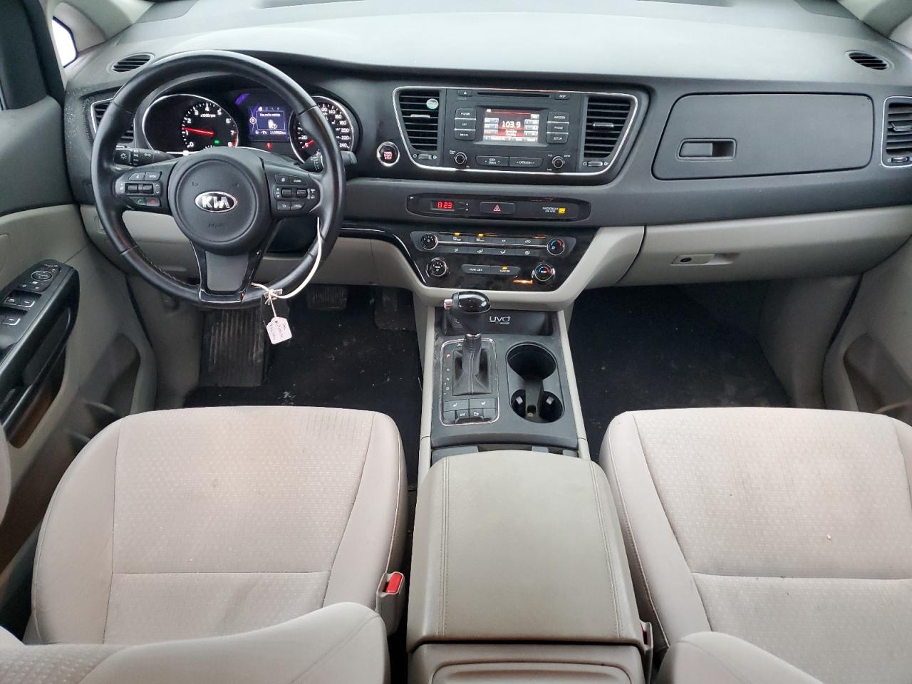 2016 Kia Sedona - Image 8