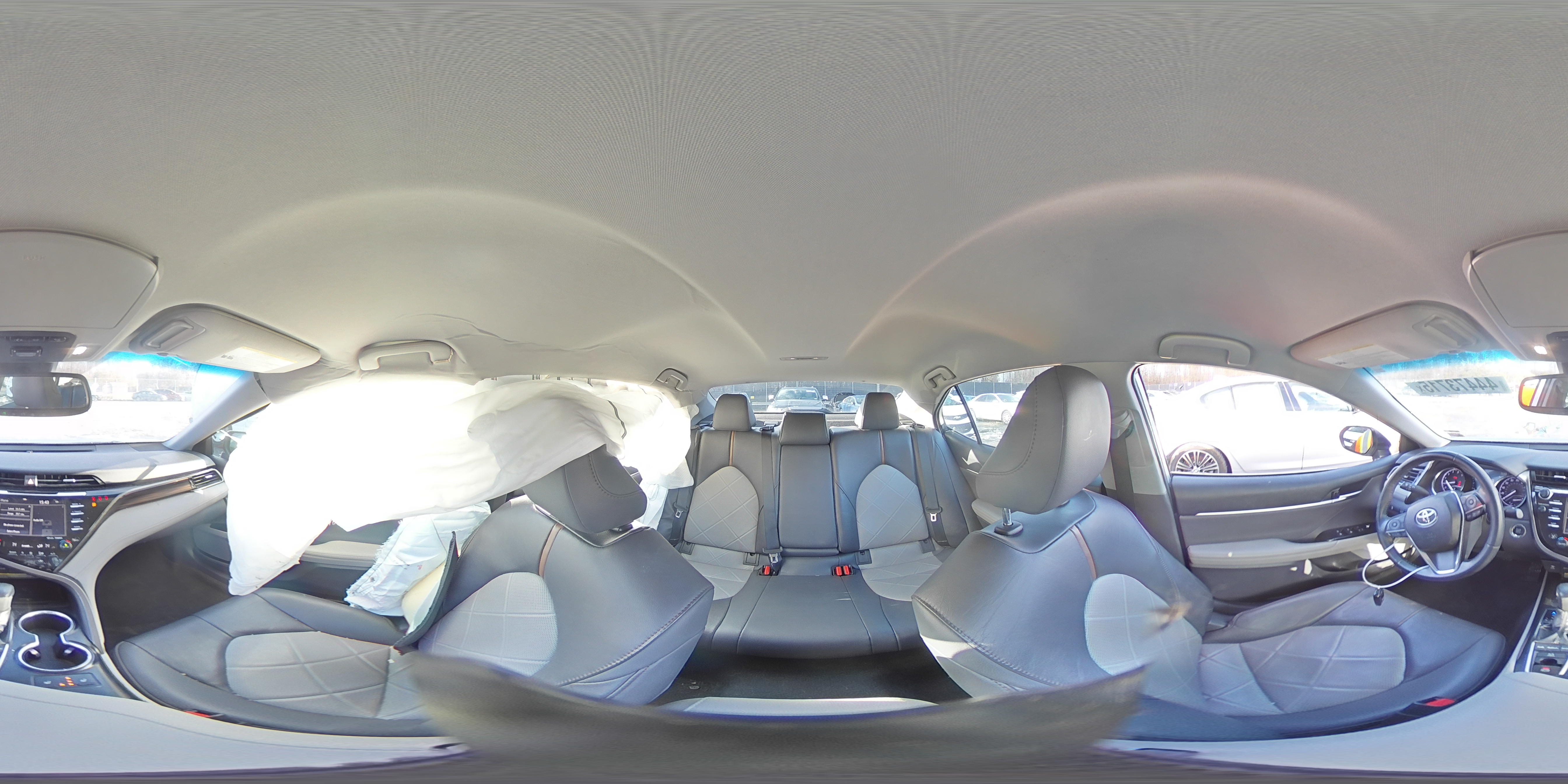 2019 Toyota Camry - Image 13