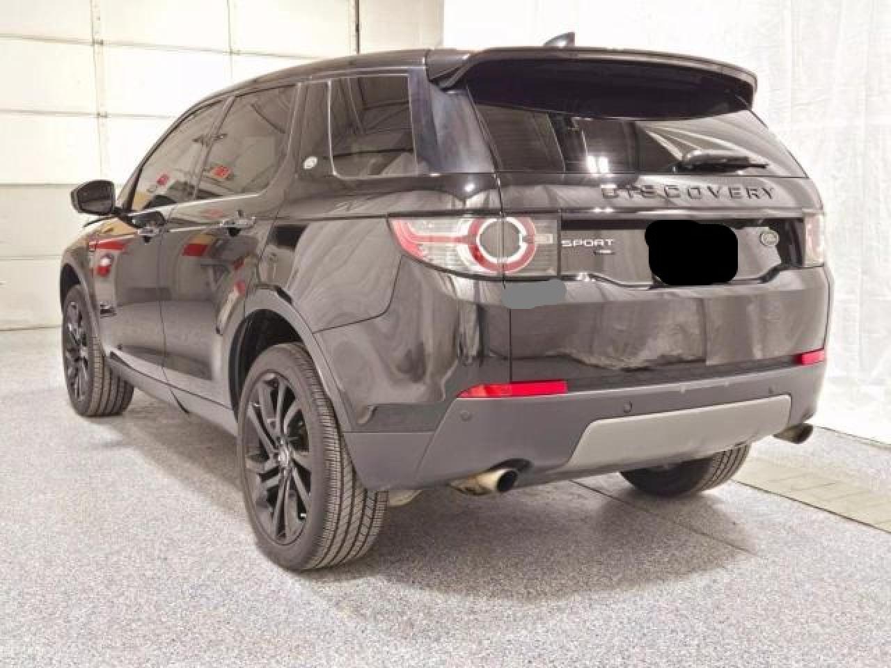2017 Land Rover Discovery - Image 3