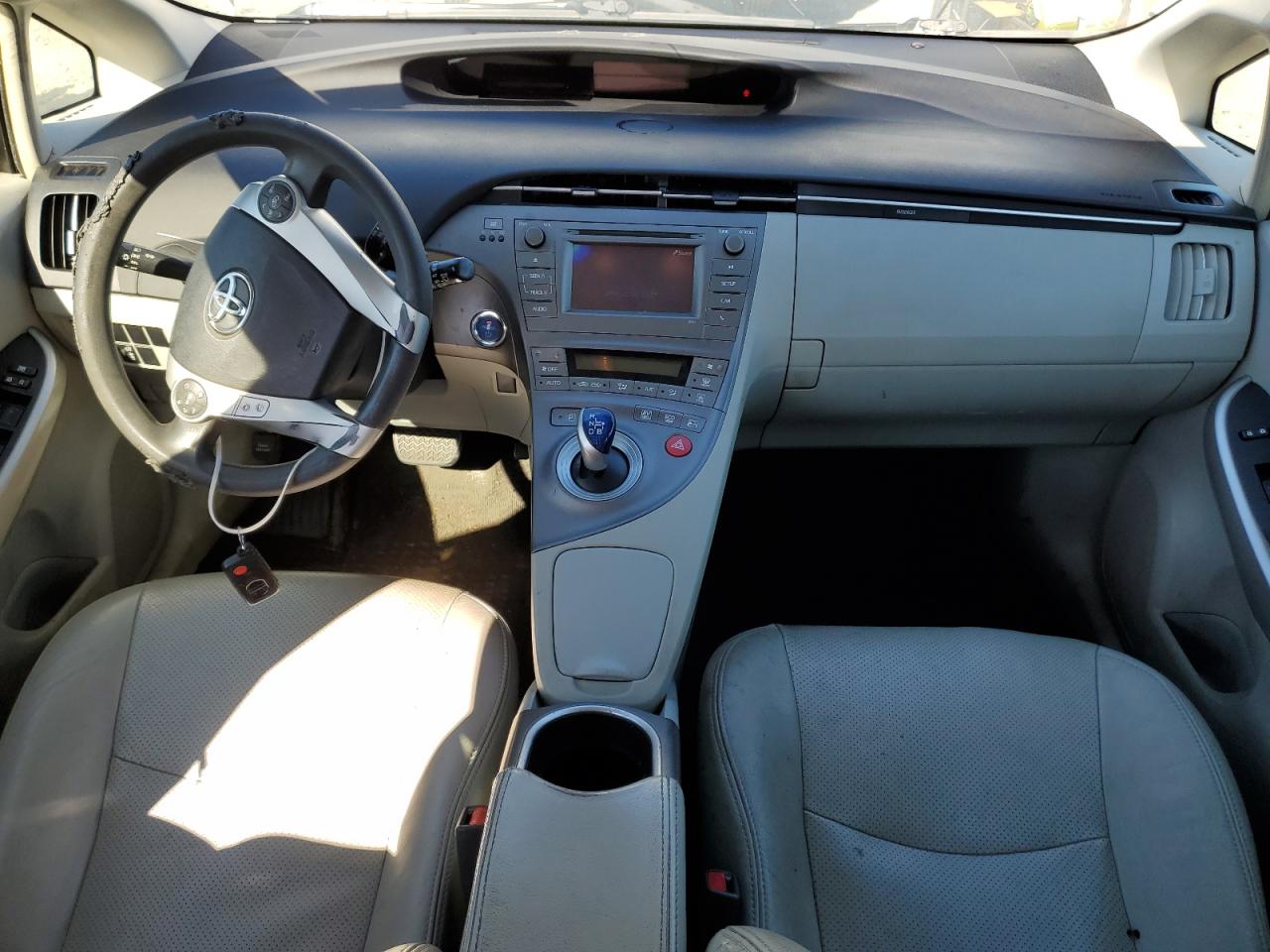 2015 Toyota Prius - Image 8