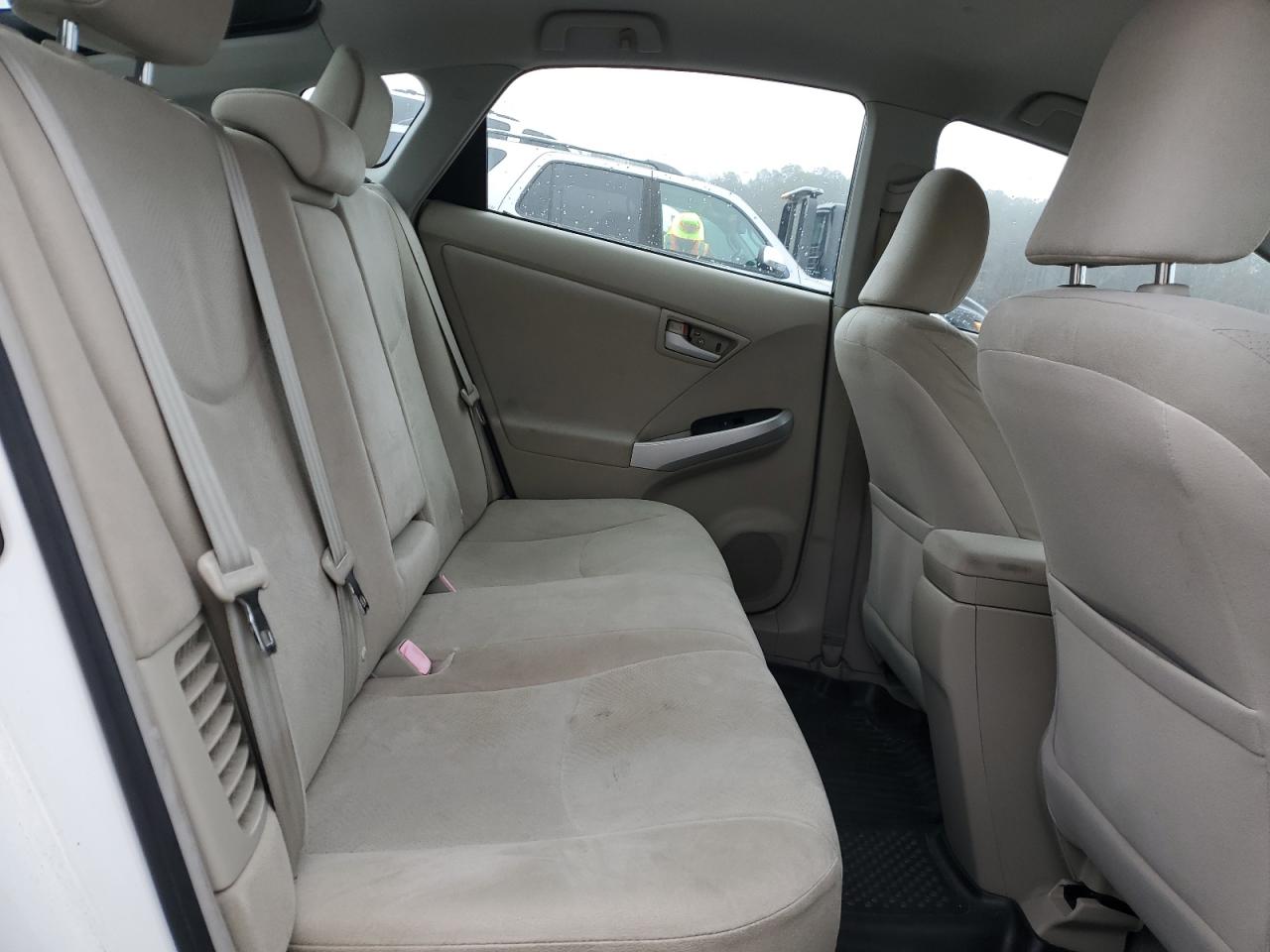 2010 Toyota Prius - Image 11