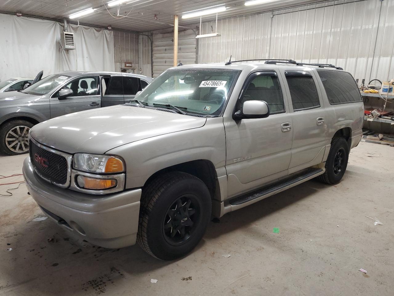 2005 GMC Yukon - Image 1