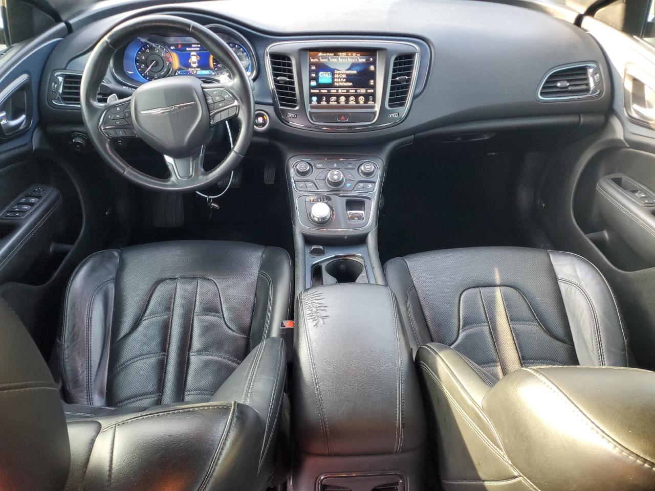 2016 Chrysler 200 - Image 8