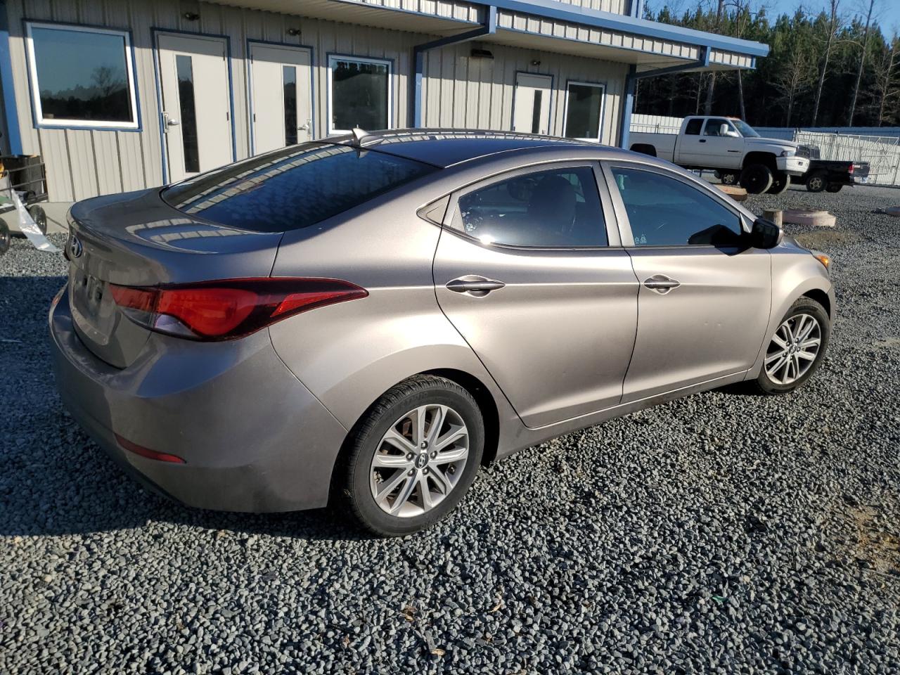 2014 Hyundai Elantra - Image 3