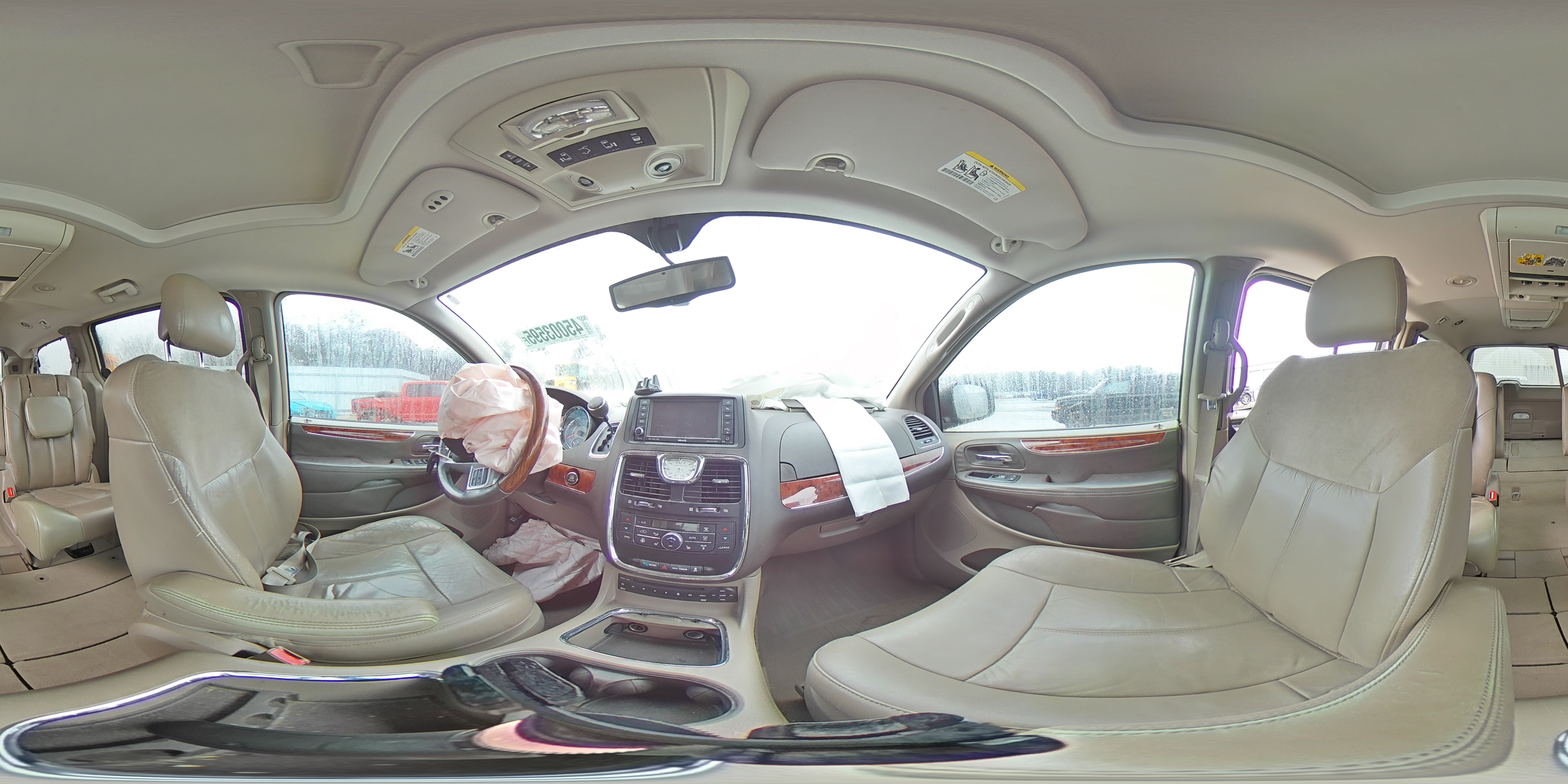 2013 Chrysler Town & Country - Image 13