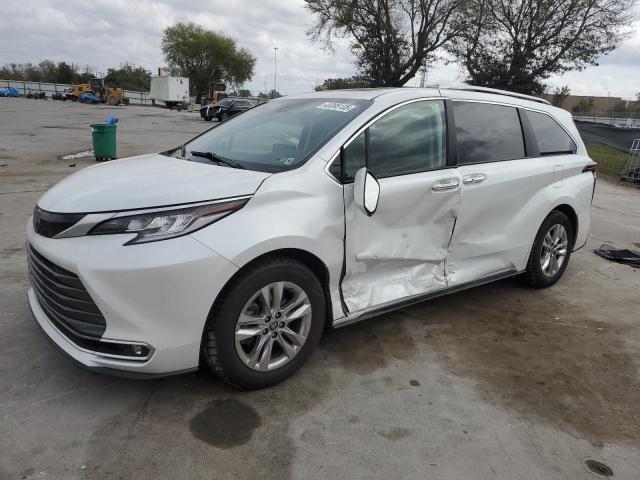 2022 Toyota Sienna Limited